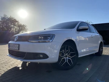 Авто Volkswagen Jetta 2012 № 7946077