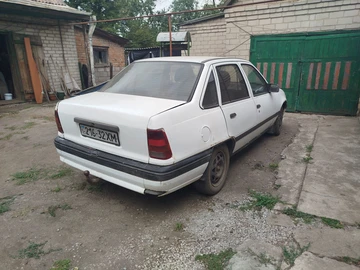 Авто Opel Omega 1987 № 7946402