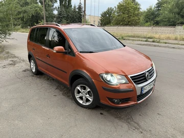 Авто Volkswagen Touran 2008 № 7946634