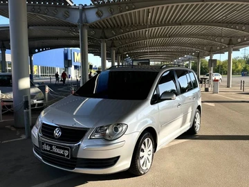 Авто Volkswagen Touran 2006 № 7946659