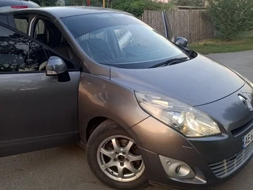 Авто Renault Grand Scenic 2009 № 7946859