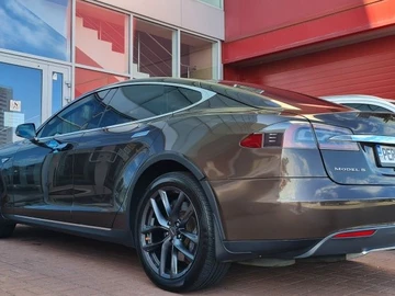 Авто Tesla Model S 2013 № 7946915