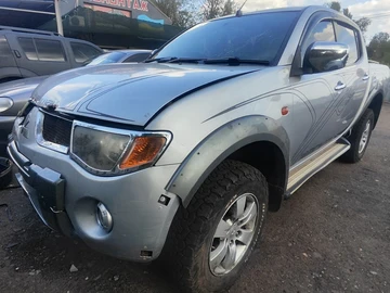 Авто Mitsubishi L 200 2007 № 7947189