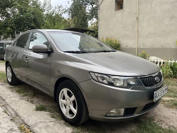 Авто KIA Cerato Forte  2011 № 7947362