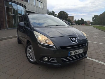 Авто Peugeot 5008 2011 № 7947714