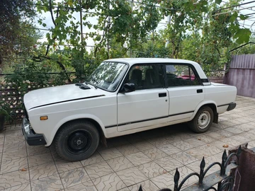 Авто ВАЗ 2107 1998 № 7947875