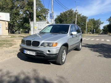 Авто BMW X5 2002 № 7947952