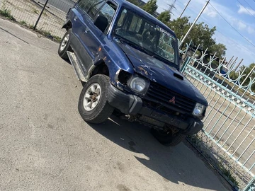 Авто Mitsubishi Pajero 1998 № 7947962