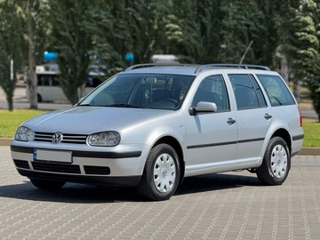 Авто Volkswagen Golf 2000 № 7948402