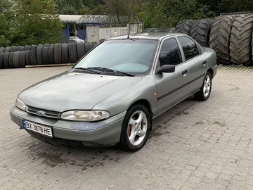 Авто Ford Mondeo 1993 № 7948647