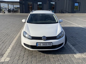Авто Volkswagen Golf 2010 № 7949205