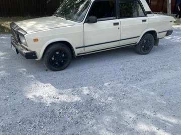 Авто ВАЗ 2107 1992 № 7949309