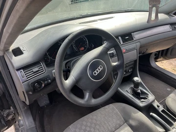 Авто Audi A6 2001 № 7949501