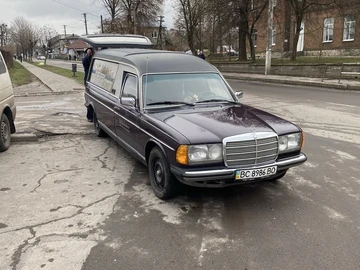 Авто Mercedes E Серия 1985 № 7949883