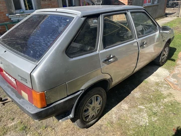 Авто ВАЗ 2109 1992 № 7949917
