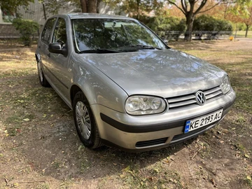 Авто Volkswagen Golf 2002 № 7949932
