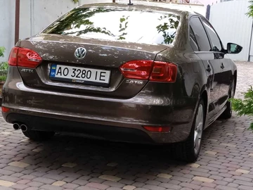 Авто Volkswagen Jetta 2012 № 7950559