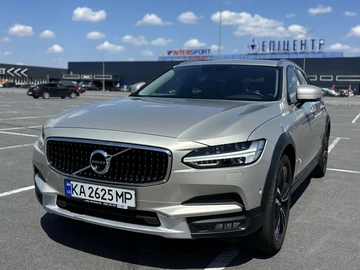 Авто Volvo V90 Kombi 2017 № 7950590