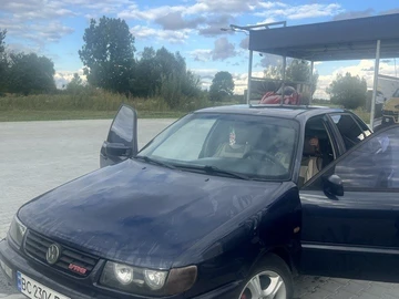 Авто Volkswagen Passat Sedan 1995 № 7950751