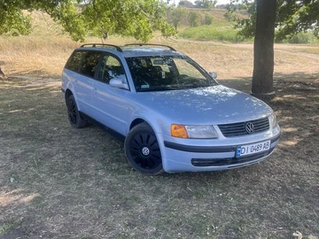 Авто Volkswagen Passat Sedan 2000 № 7951112