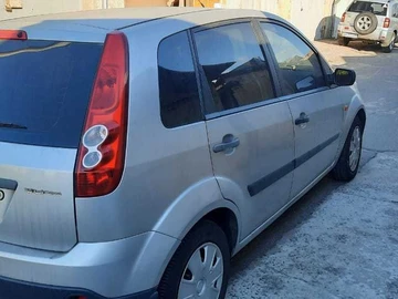 Авто Ford Fiesta 2008 № 7951200