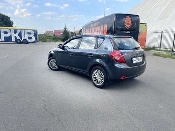 Авто KIA Cee X27 D 2009 № 7951233