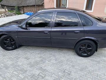 Авто Opel Vectra 1997 № 7951240