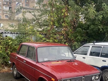 Авто ВАЗ 2103 1975 № 7951353