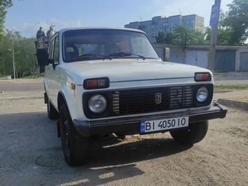 Авто ВАЗ 2121 1992 № 7951817