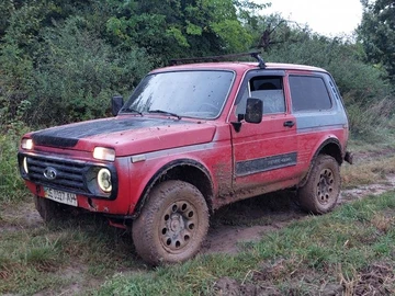 Авто ВАЗ 2121 1992 № 7951976