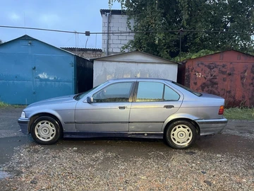 Авто BMW 3 Серия 1993 № 7952130