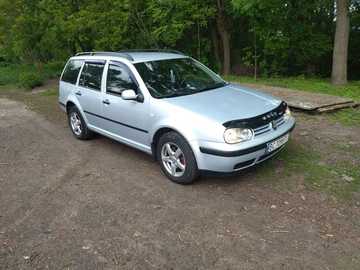 Авто Volkswagen Golf 2000 № 7952403