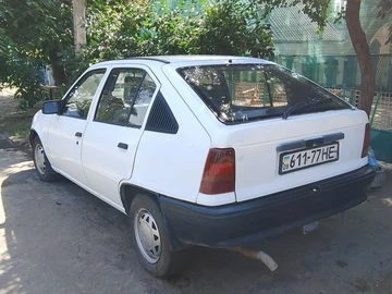 Авто Opel Kadett 1993 № 7952597