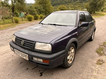 Авто Volkswagen Vento 1993 № 7952825
