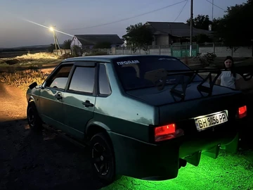 Авто ВАЗ 21099 1995 № 7952840