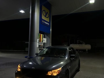 Авто BMW M5 2005 № 7953099