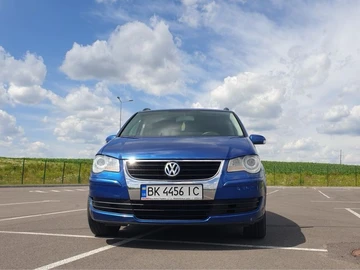 Авто Volkswagen Touran 2008 № 7953186