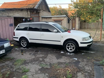 Авто Volkswagen Passat Variant 1998 № 7953199