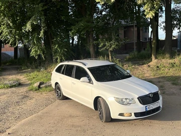 Авто Skoda Superb 2011 № 7953493