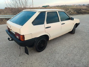 Авто ВАЗ 2109 1993 № 7953540