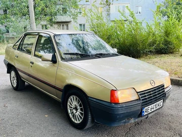 Авто Opel Kadett 1990 № 7954508