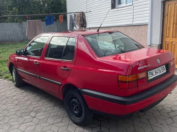 Авто Volkswagen Vento 1993 № 7954516