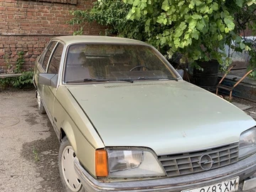 Авто Opel Rekord 1984 № 7954882