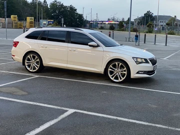 Авто Skoda Superb 2015 № 7954903