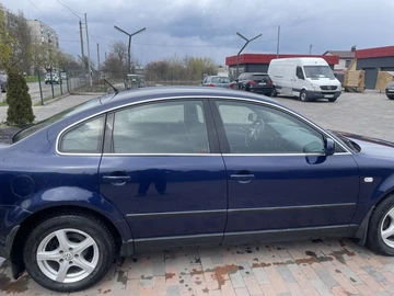 Авто Volkswagen Passat Sedan 2002 № 7954932