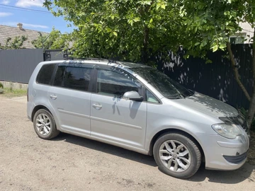 Авто Volkswagen Touran 2008 № 7954969