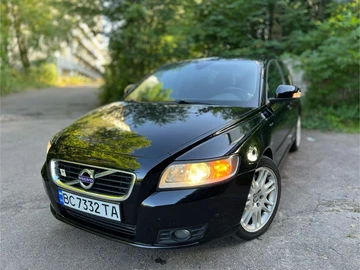 Авто Volvo V50 2011 № 7954999