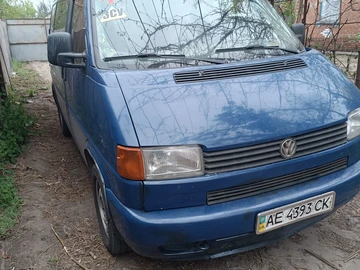 Авто Volkswagen Transporter 2000 № 7955135