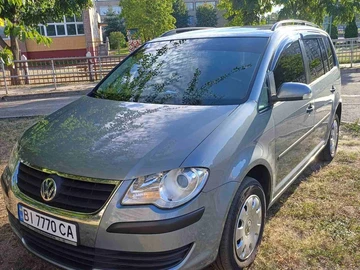 Авто Volkswagen Touran 2008 № 7955323