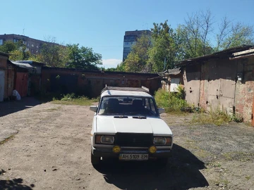 Авто ВАЗ 2107 1990 № 7955338